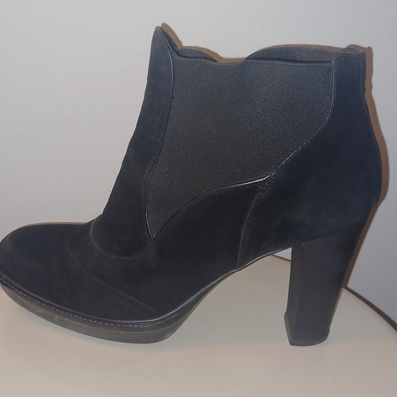 Tod’s Black Suede heel Ankle Boot 39 Quiet Luxury Bootie Neutral Tods Holiday - Picture 5 of 9